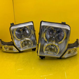 Reflektor Lampa Lewa Prawa Przód Jeep Commander XK XH 55157204AE 55157205AE