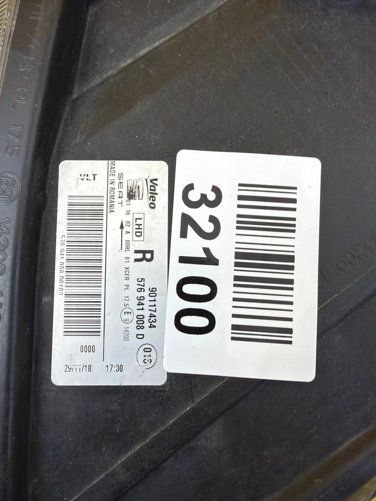 Reflektor Lampa Prawa Seat Ateca 576 Full Led 576941008D Autolamps 2 Reflektor Lampa Prawa Seat Ateca 576 Full Led 576941008D