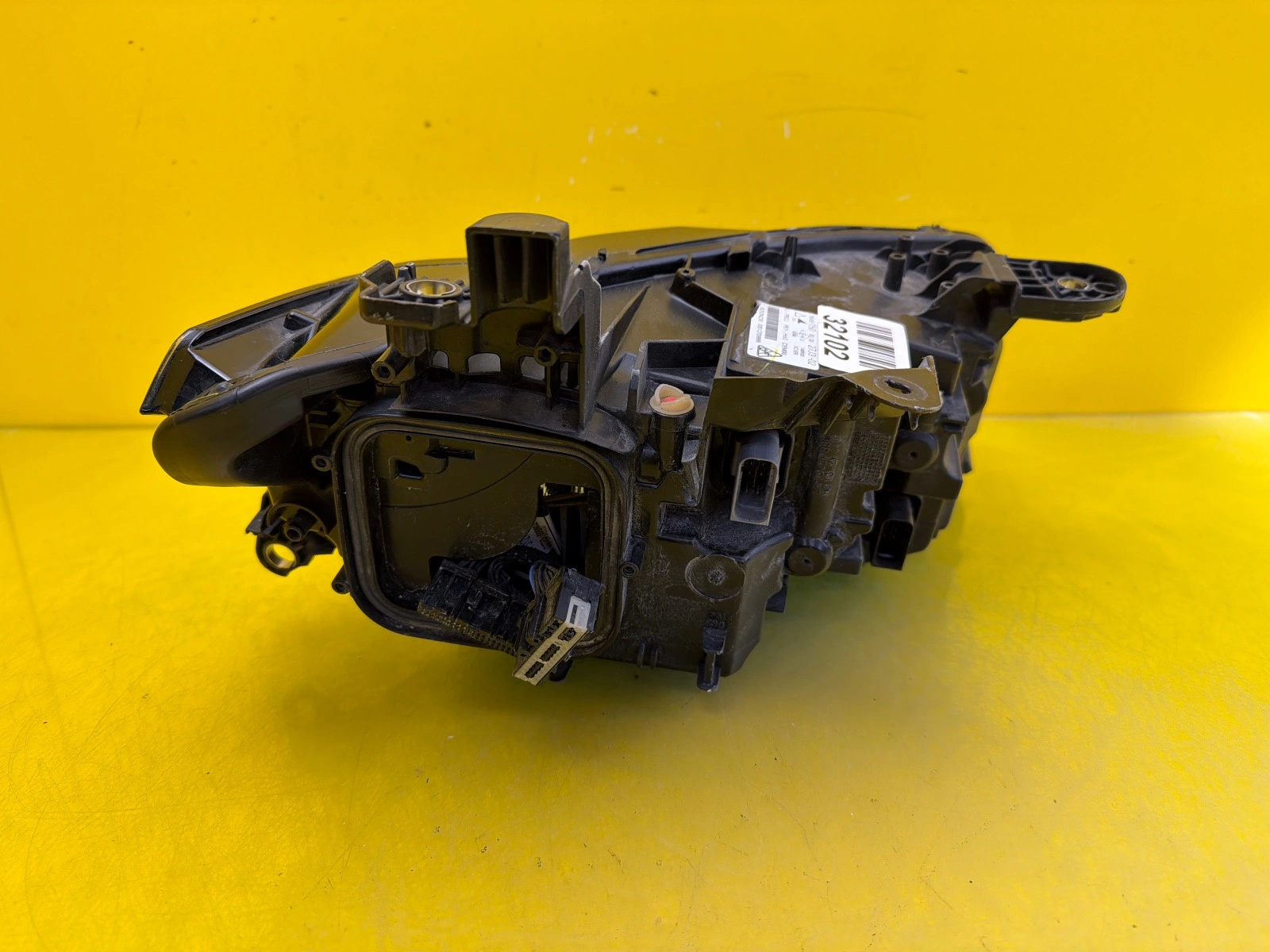 Reflektor Lampa Lewa Peugeot 308 III T10 Matrix 9849115080 2021- Autolamps 4 Reflektor Lampa Lewa Peugeot 308 III T10 Matrix 9849115080 2021-