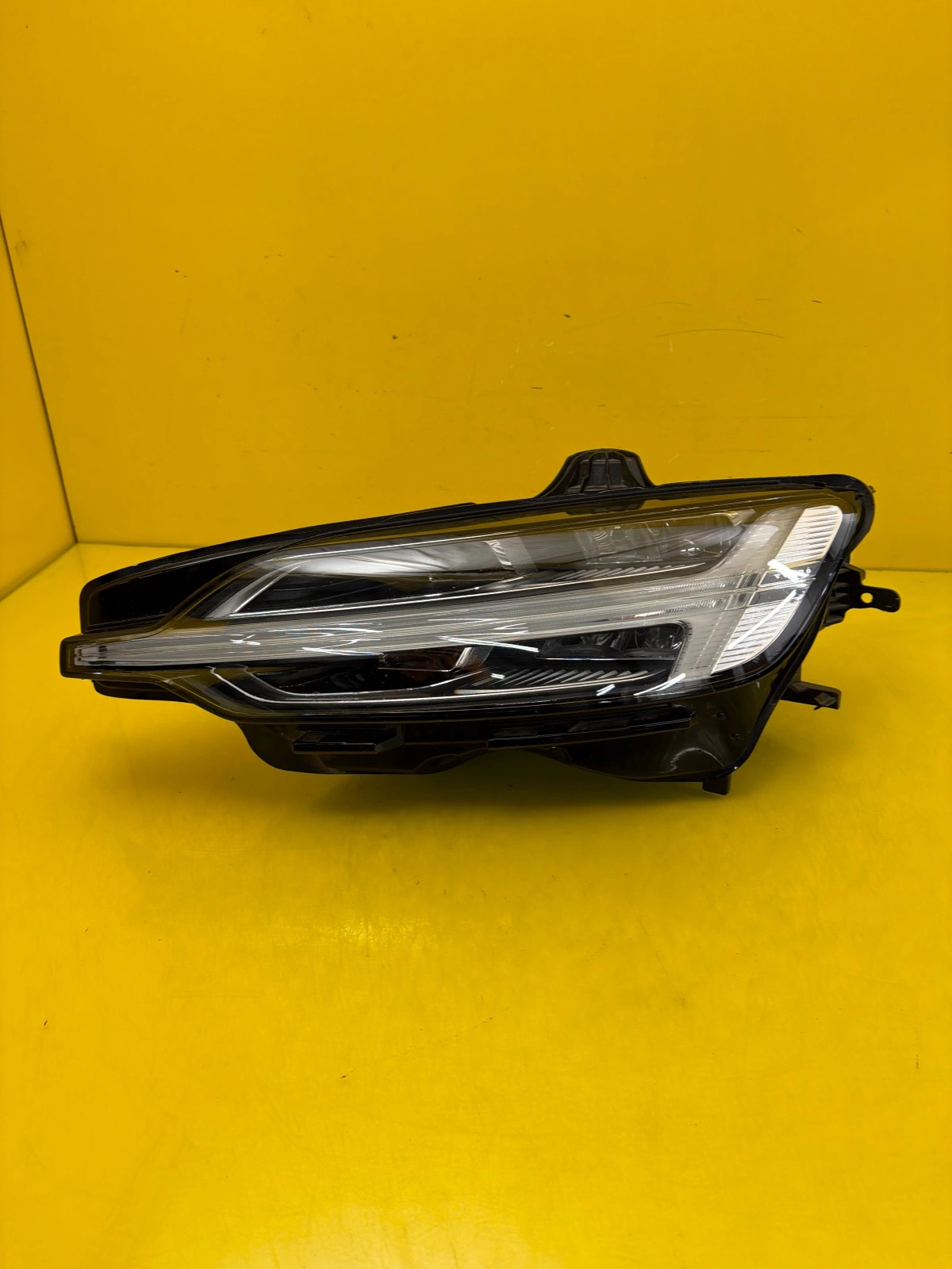 Reflektor Lampa Lewa Volvo S60 V60 Full Led 32228866 Autolamps Reflektor Lampa Lewa Volvo S60 V60 Full Led 32228866