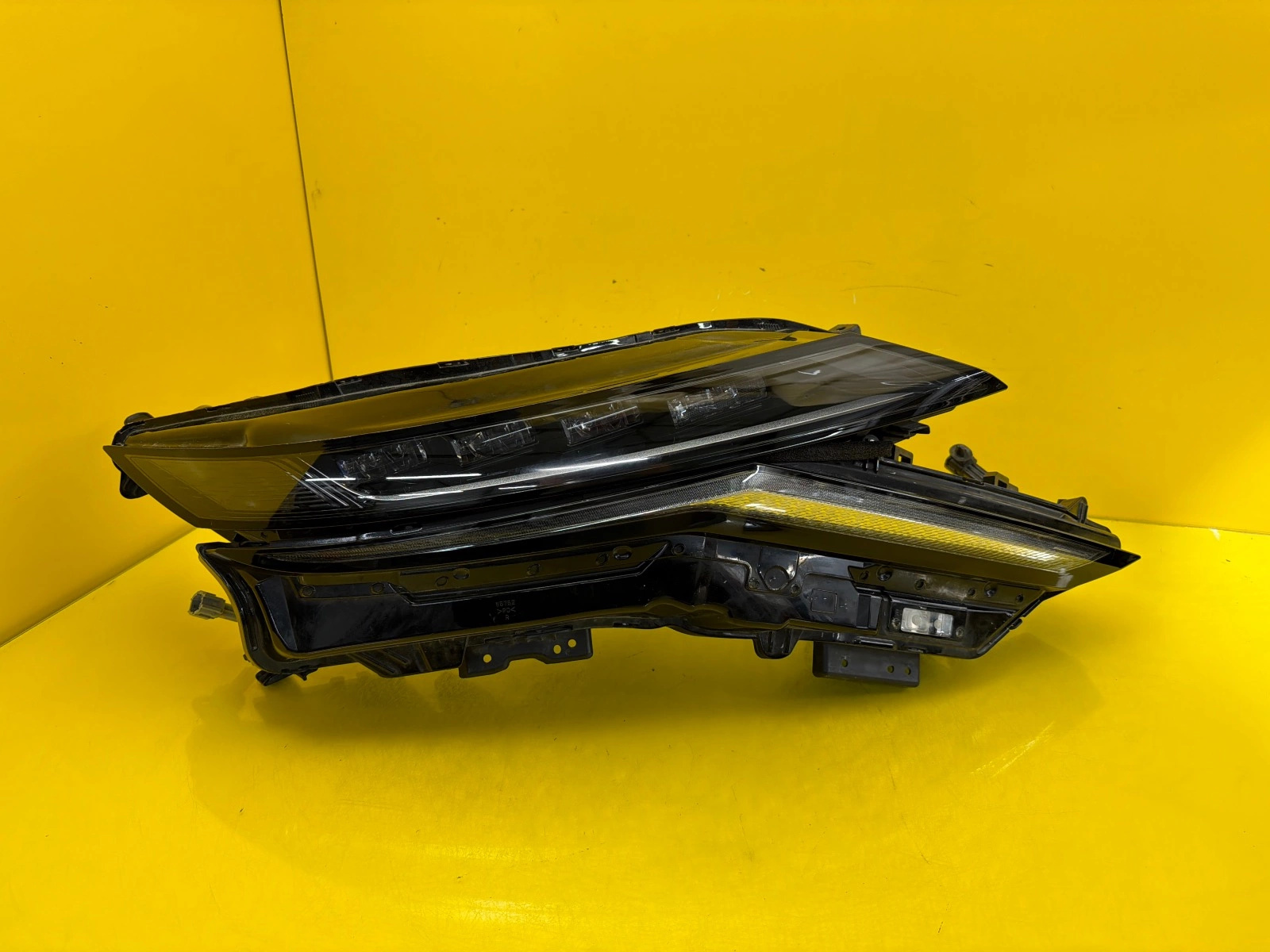 Reflektor Lampa Prawa Przód Nissan Ariya Full Led 22- Autolamps Reflektor Lampa Prawa Przód Nissan Ariya Full Led 22-