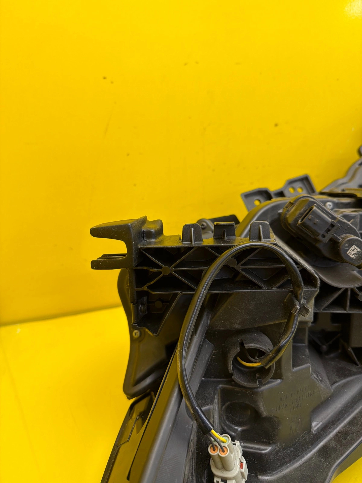 Reflektor Lampa Prawa Przód Nissan Ariya Full Led 22- Autolamps 6 Reflektor Lampa Prawa Przód Nissan Ariya Full Led 22-