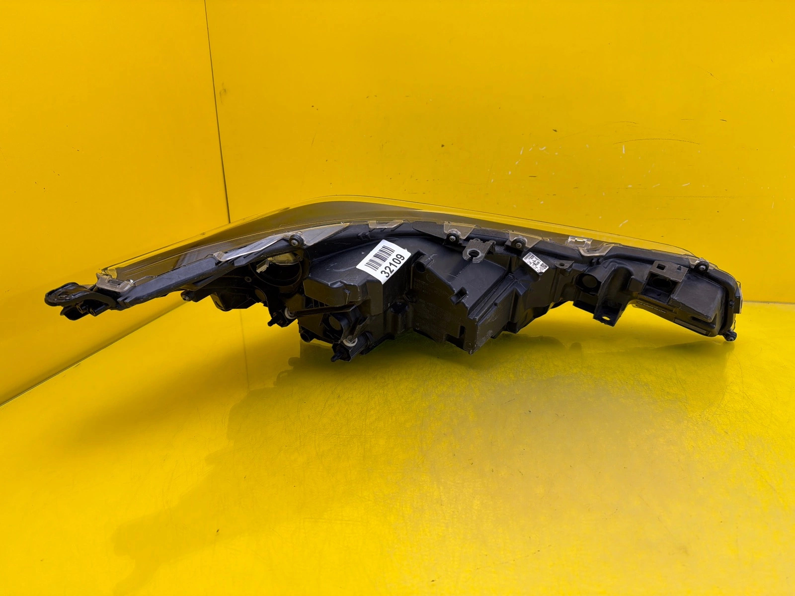 Reflektor Lampa Lewa Toyota Corolla E21 Full Led 81150-02S80 Autolamps 4 Reflektor Lampa Lewa Toyota Corolla E21 Full Led 81150-02S80