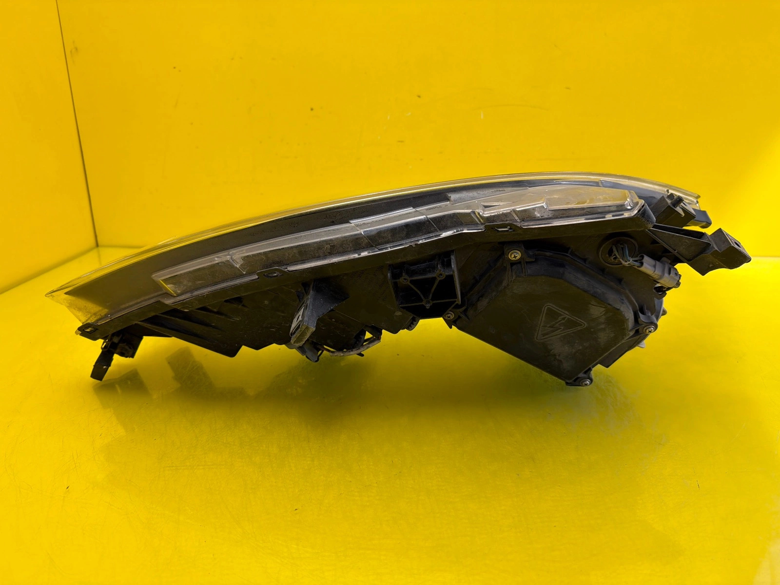 Reflektor Lampa Lewa Przednia Mazda 6 II GH Bi-Xenon 07-10 Autolamps 6 Reflektor Lampa Lewa Przednia Mazda 6 II GH Bi-Xenon 07-10