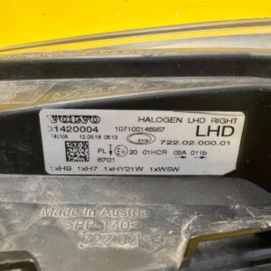 Reflektor Lampa Prawa Volvo V40 12-16 Zwykła 31420004