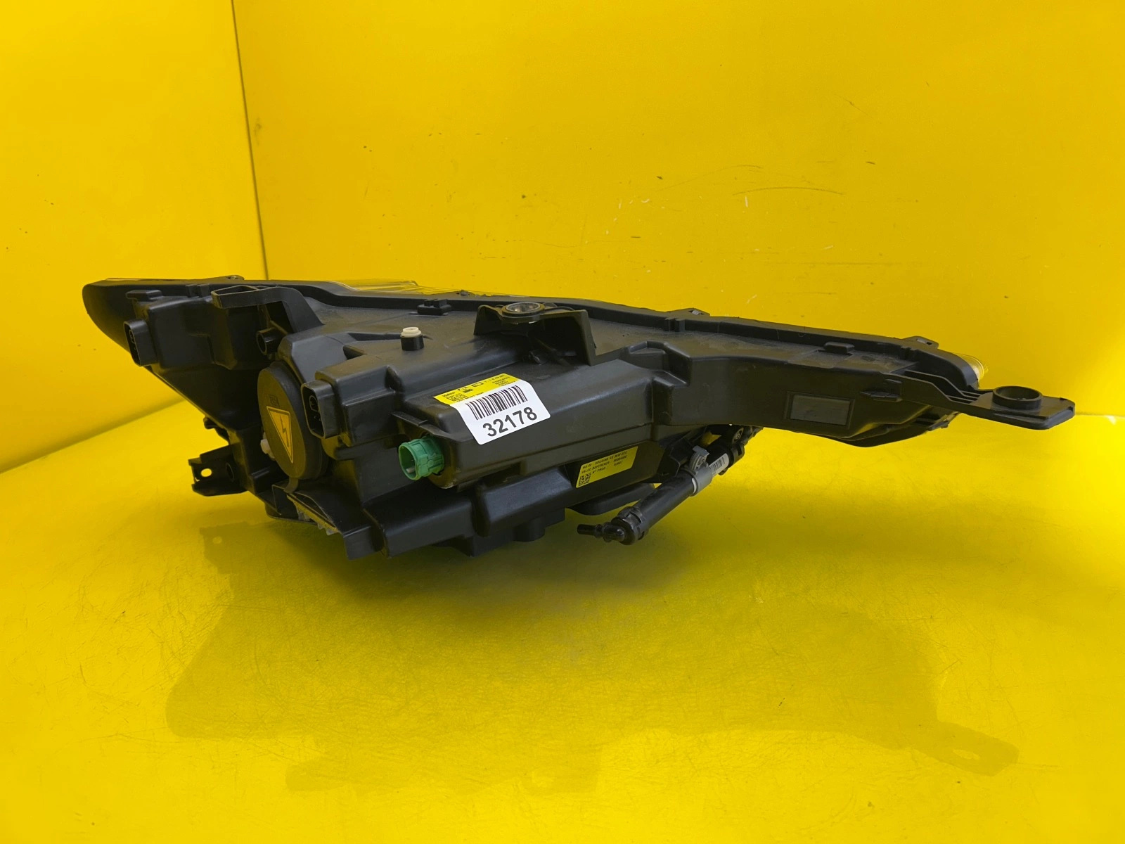 Reflektor Lampa Lewa Przód Maserati Levante Xenon Skrętny 670034641 Autolamps 3 Reflektor Lampa Lewa Przód Maserati Levante Xenon Skrętny 670034641