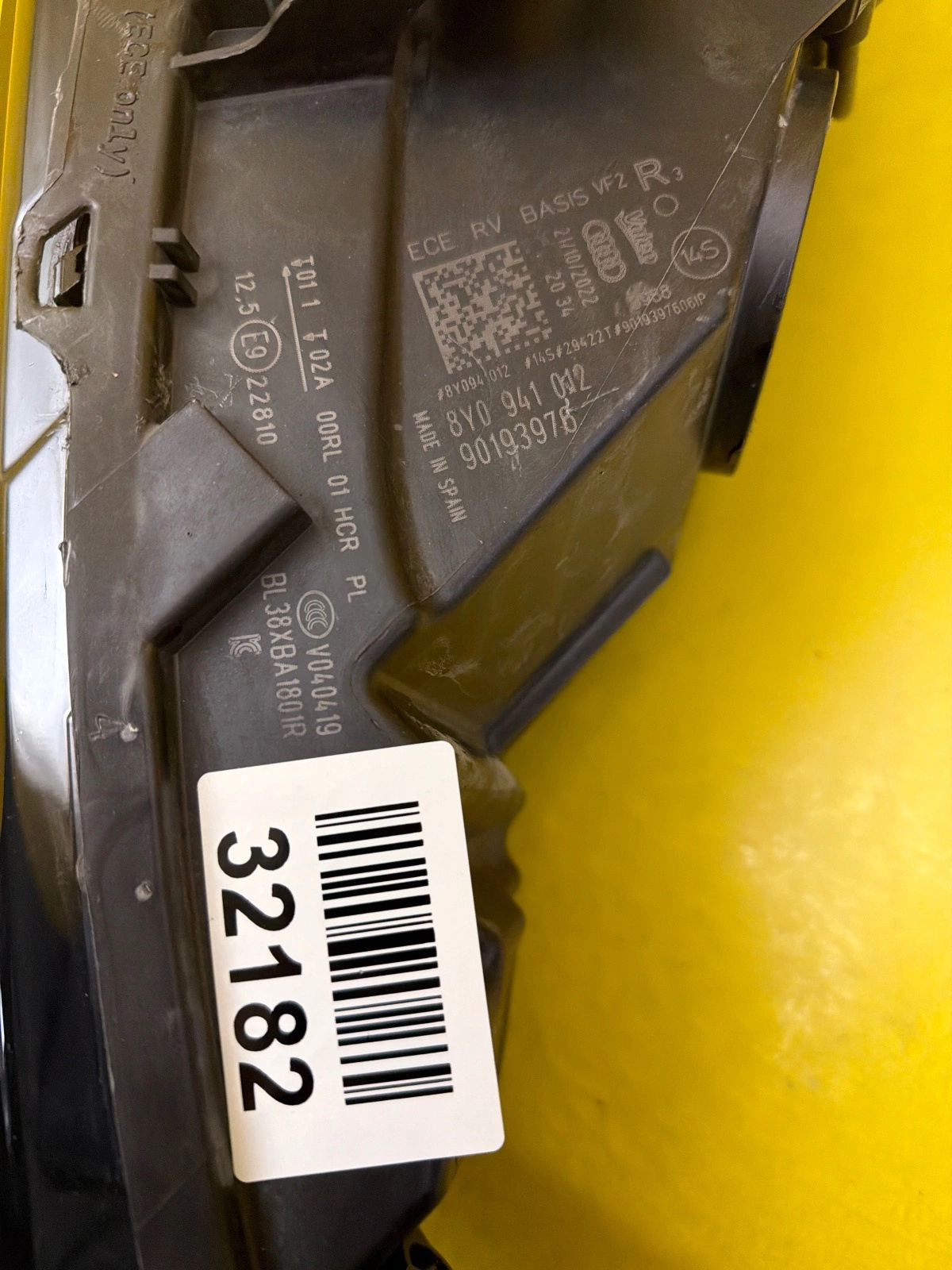 Reflektor Lampa Prawa Audi A3 S3 RS3 8Y0 20- Full Led 8Y0941012 Autolamps 2 Reflektor Lampa Prawa Audi A3 S3 RS3 8Y0 20- Full Led 8Y0941012