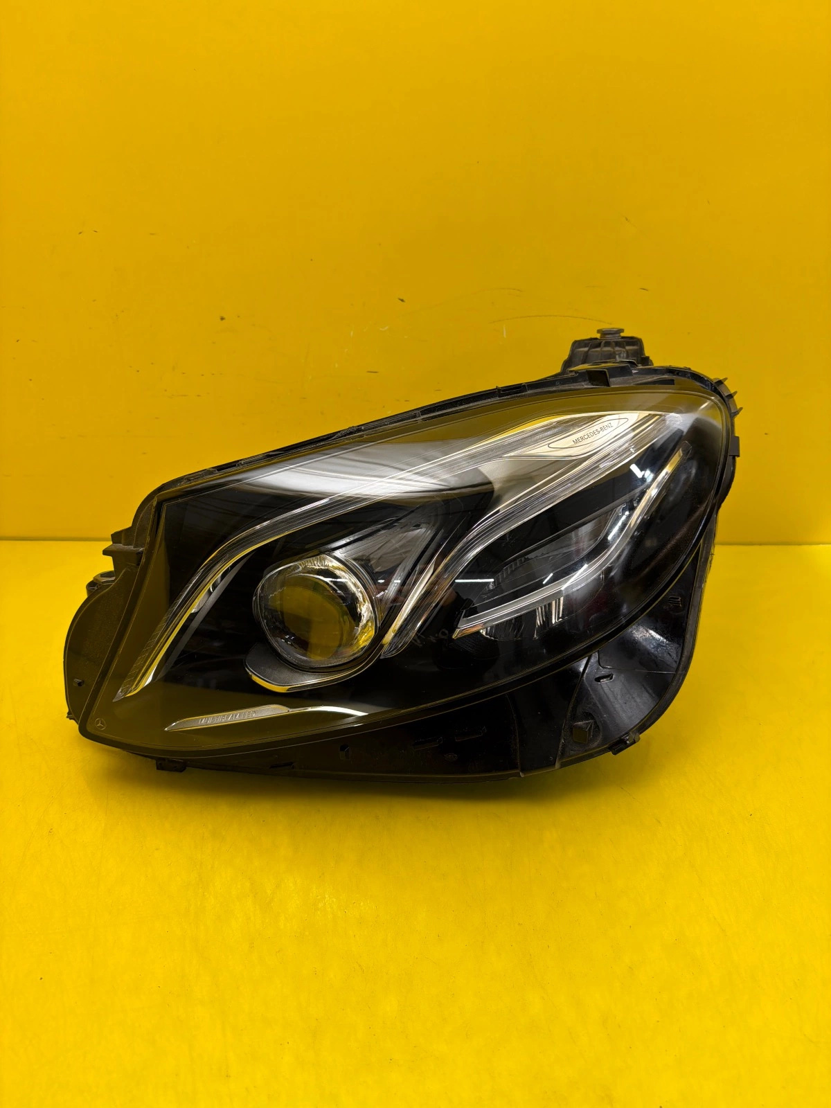 Reflektor Lampa Lewa Mercedes E-Klasa W213 Multibeam A2139067506 Autolamps Reflektor Lampa Lewa Mercedes E-Klasa W213 Multibeam A2139067506