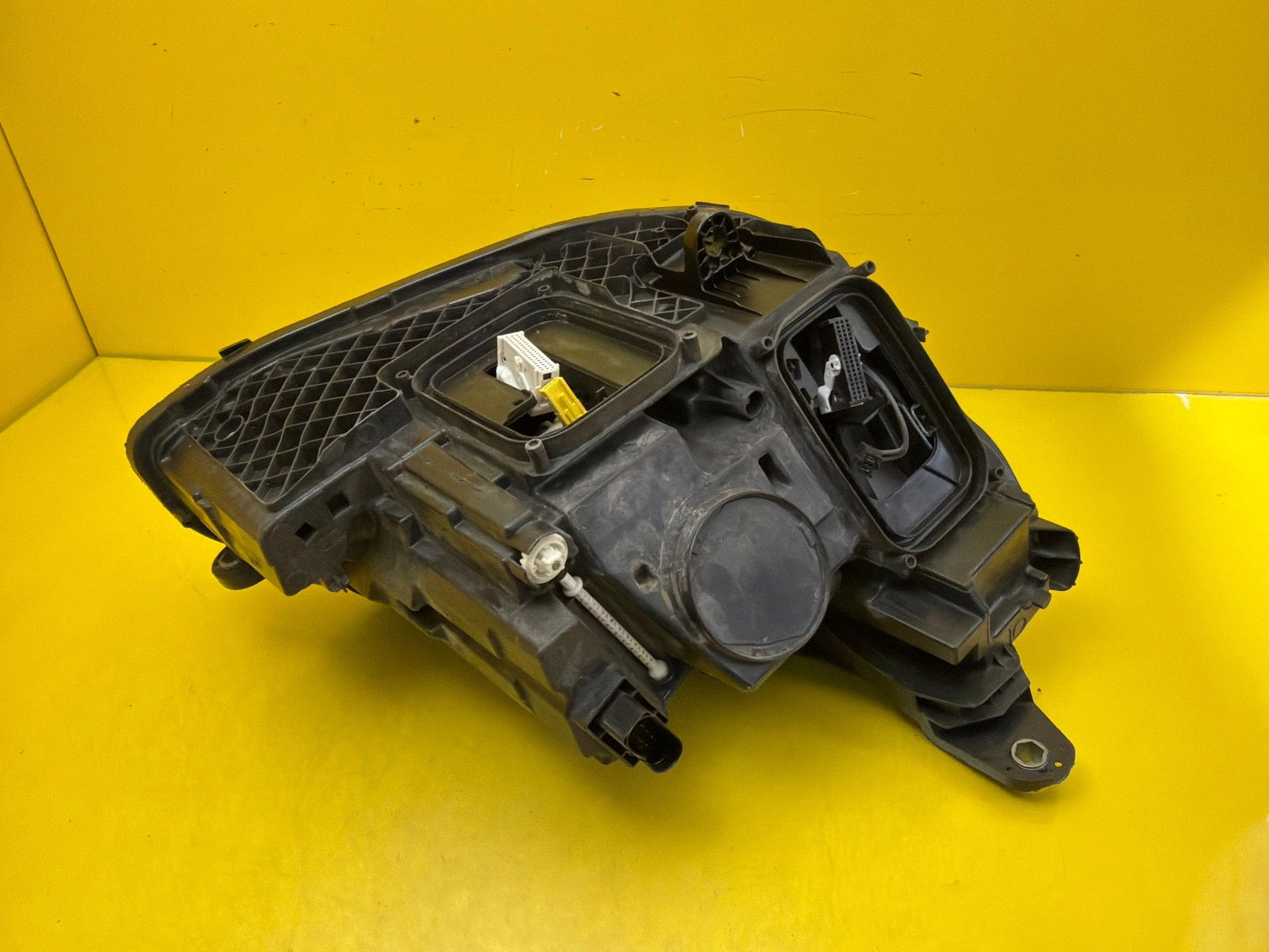 Reflektor Lampa Lewa Mercedes E-Klasa W213 Multibeam A2139067506 Autolamps 5 Reflektor Lampa Lewa Mercedes E-Klasa W213 Multibeam A2139067506