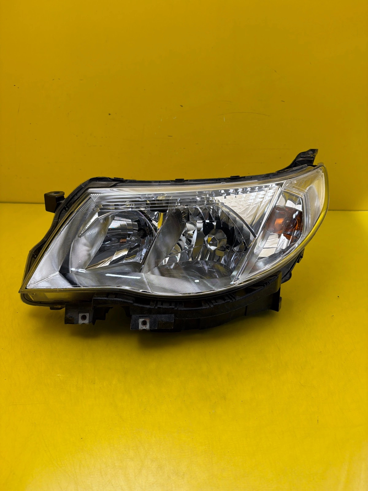 Reflektor Lampa Lewa Subaru Forester 08-13 Zwykła Autolamps Reflektor Lampa Lewa Subaru Forester 08-13 Zwykła