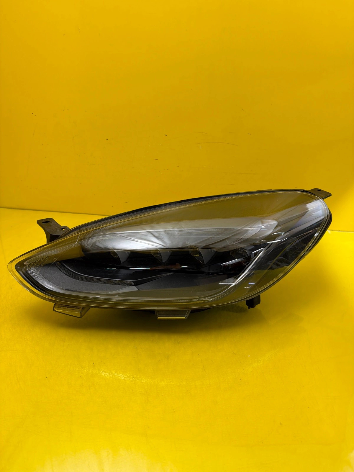 Reflektor Lampa Lewa Ford Fiesta MK8 Full Led L1BB-13E015-JB Autolamps Reflektor Lampa Lewa Ford Fiesta MK8 Full Led L1BB-13E015-JB