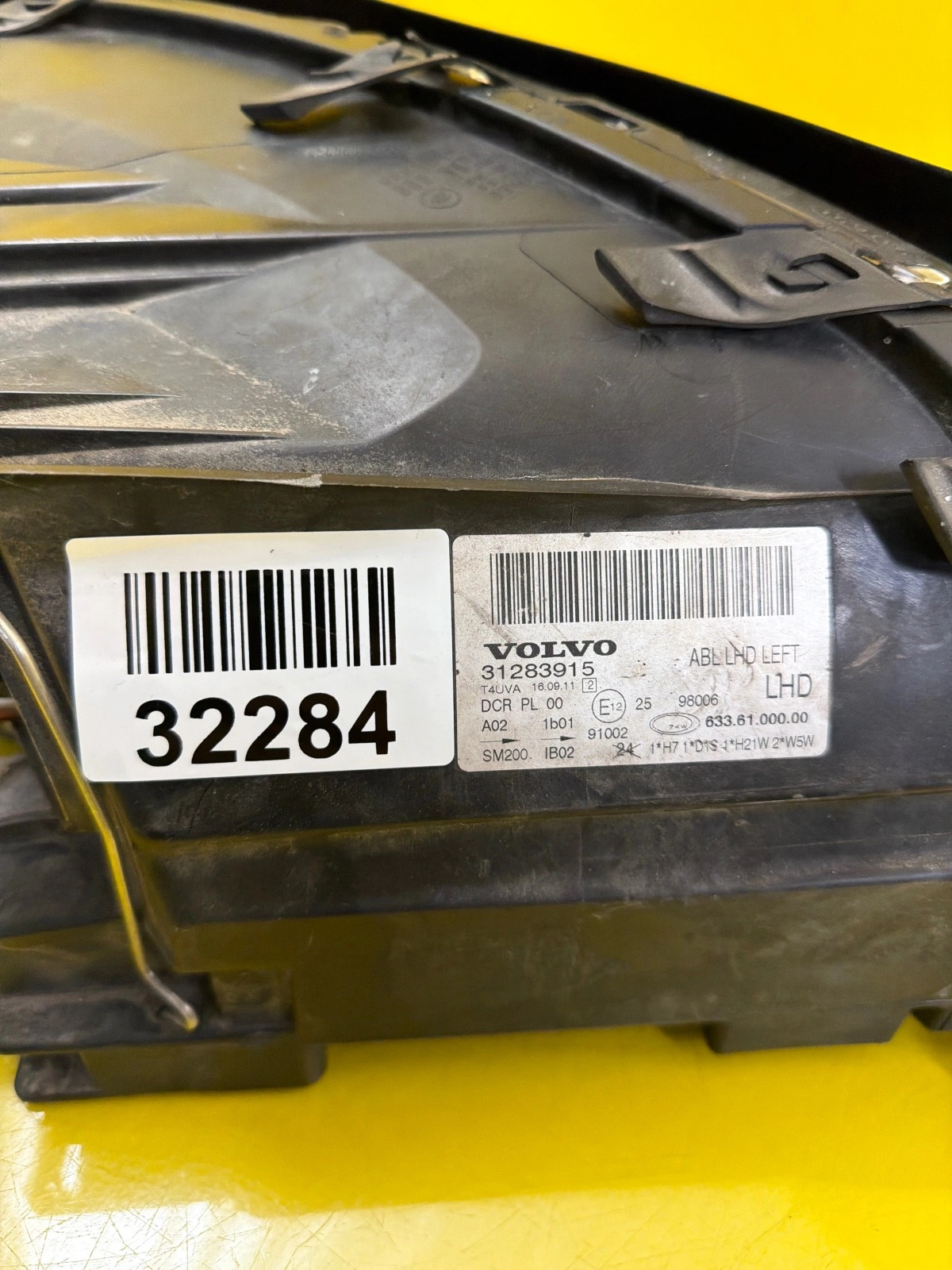 Reflektor Lampa Lewa Przód Volvo V70 III S80 II XC70 Xenon 31283915 Autolamps 2 Reflektor Lampa Lewa Przód Volvo V70 III S80 II XC70 Xenon 31283915