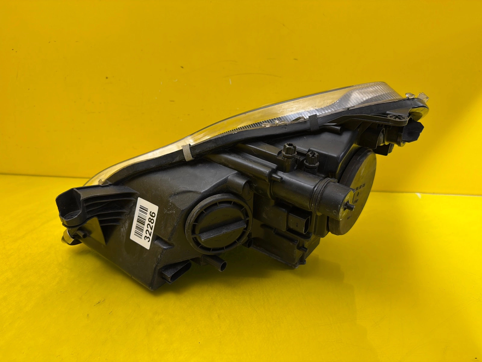 Reflektor Lampa Prawa Mercedes CLS W219 Bi-Xenon Autolamps 3 Reflektor Lampa Prawa Mercedes CLS W219 Bi-Xenon