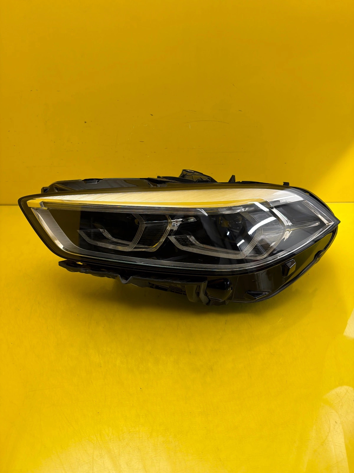 Reflektor Lampa Lewa BMW 1 F40 19- Full Led 5A1E055-02 Autolamps Reflektor Lampa Lewa BMW 1 F40 19- Full Led 5A1E055-02