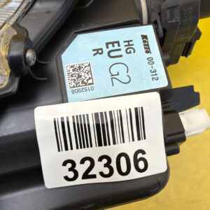 Reflektor Lampa Prawa Przednia Toyota Yaris Cross 0D-312 Led