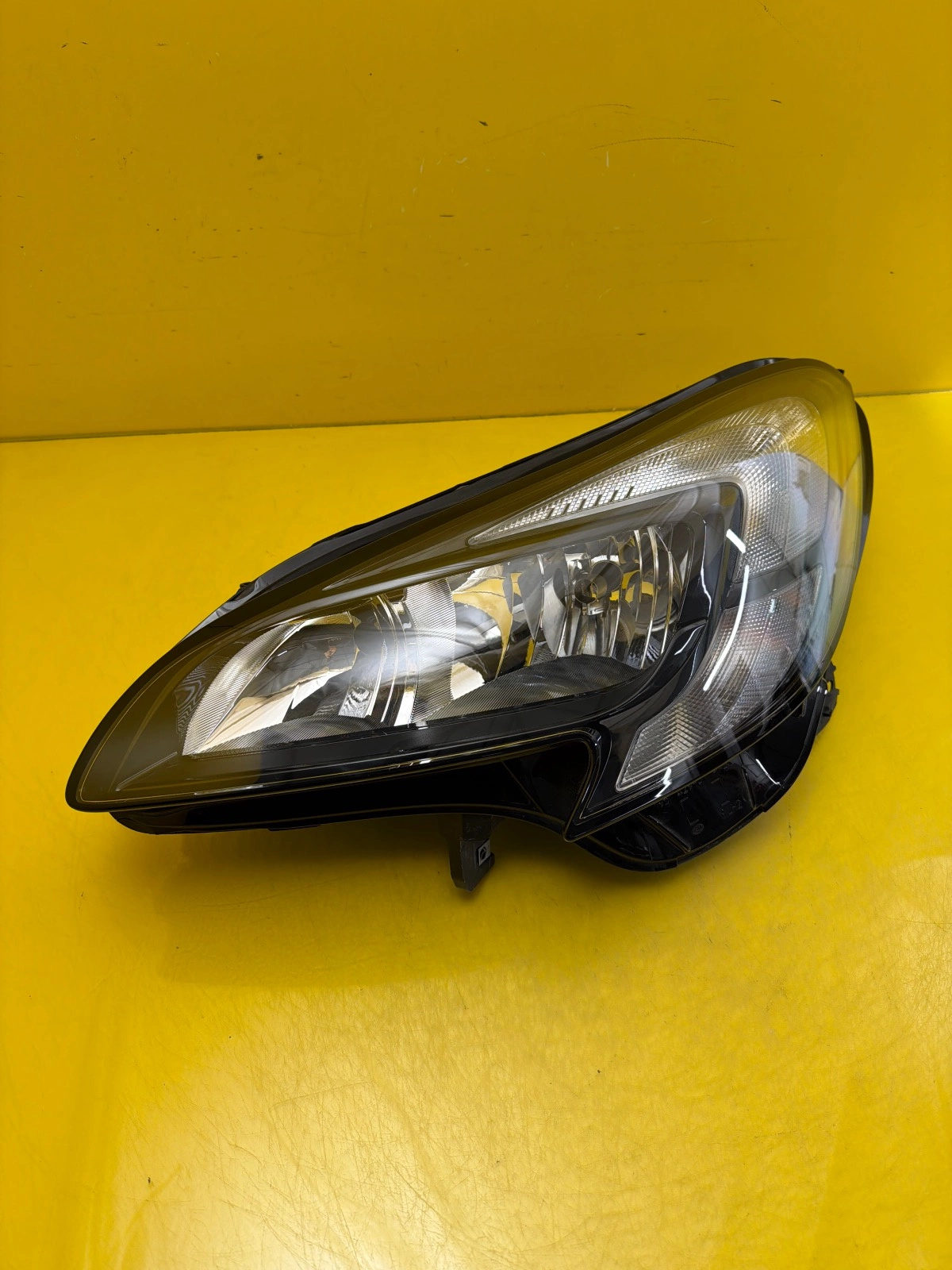 Reflektor Lampa Lewa Przód Opel Corsa E 14-19 Zwykła 13381335LH Autolamps Reflektor Lampa Lewa Przód Opel Corsa E 14-19 Zwykła 13381335LH