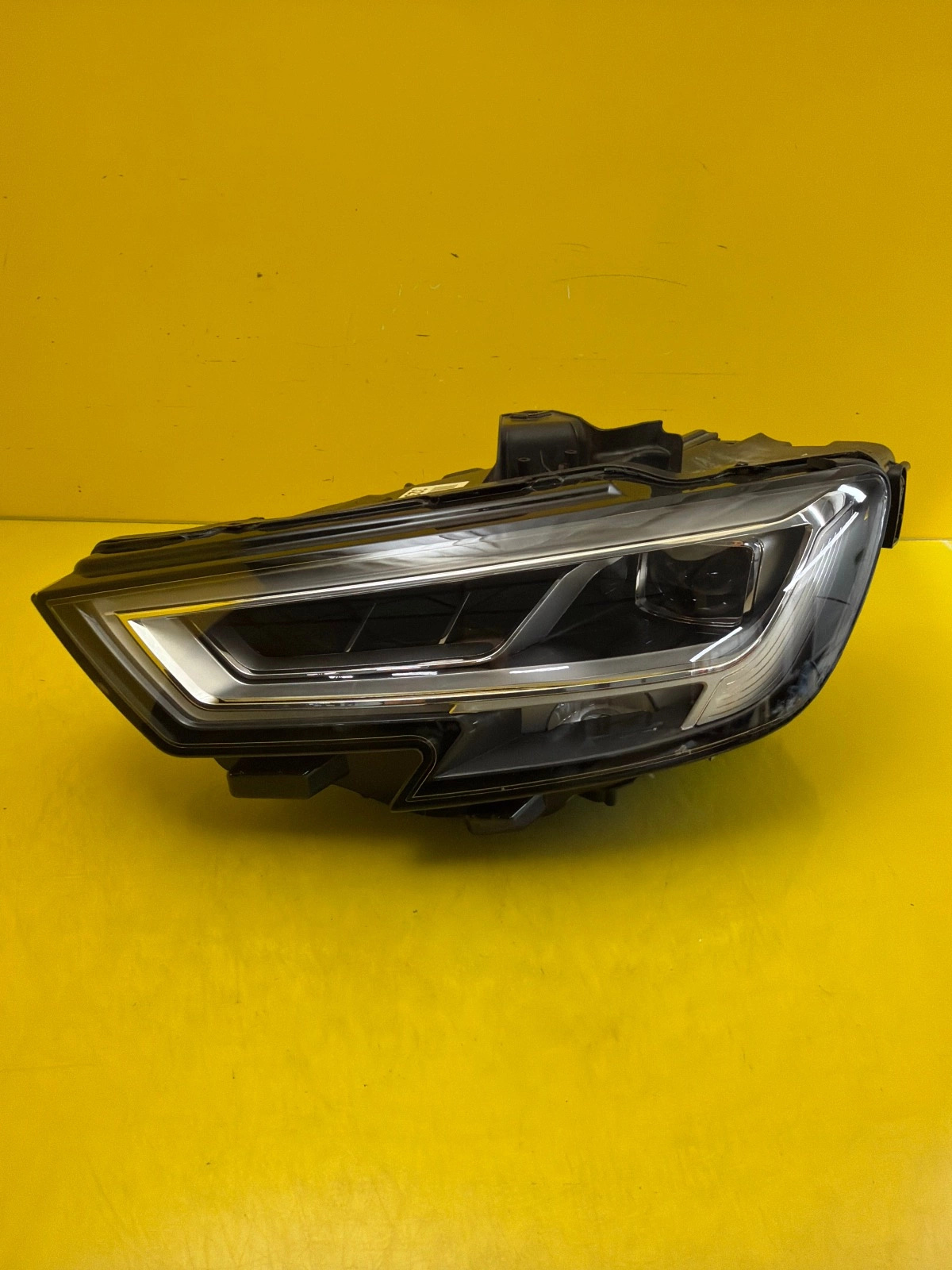 Reflektor Lampa Lewa Audi A3 8V Lift Full Led Matrix 8V0941035 Autolamps Reflektor Lampa Lewa Audi A3 8V Lift Full Led Matrix 8V0941035