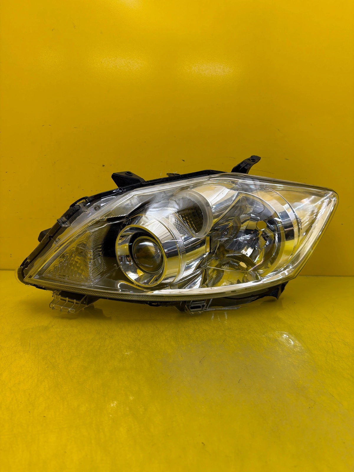 Reflektor Lampa Lewa Przód Toyota Auris I Lift 09-12 Autolamps Reflektor Lampa Lewa Przód Toyota Auris I Lift 09-12