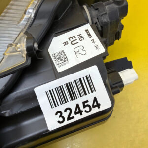 Reflektor Lampa Prawa Przednia Toyota Yaris Cross 0D-312 Led