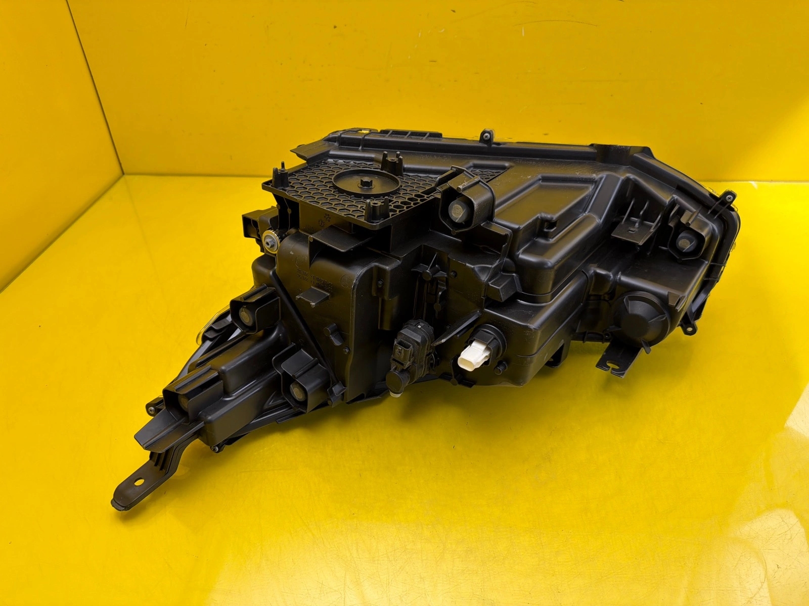 Reflektor Lampa Prawa Przednia Toyota Yaris Cross 0D-312 Led Autolamps 4 Reflektor Lampa Prawa Przednia Toyota Yaris Cross 0D-312 Led