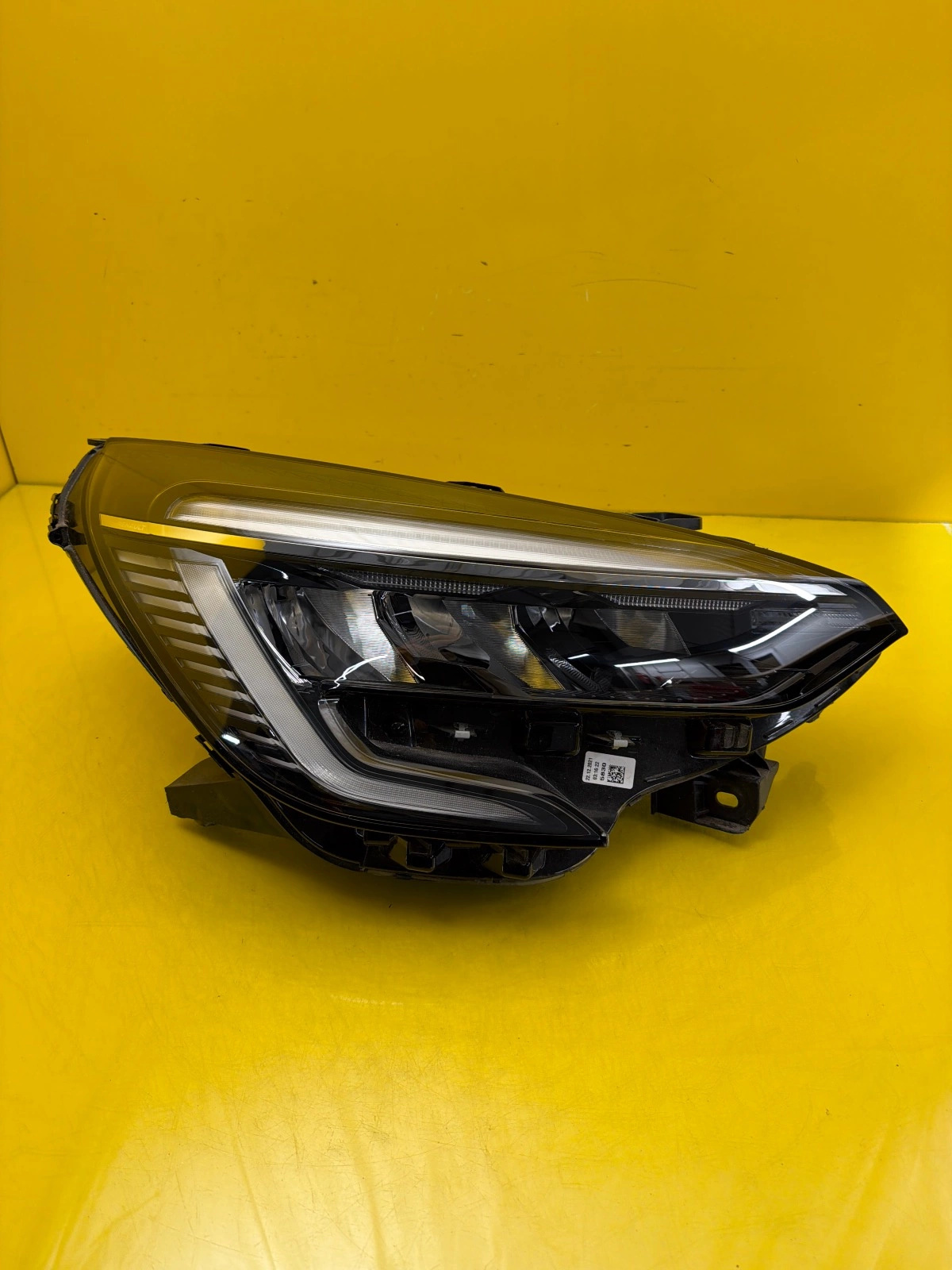 Reflektor Lampa Prawa Renault Clio V Full Led 19- 260104922R Autolamps Reflektor Lampa Prawa Renault Clio V Full Led 19- 260104922R