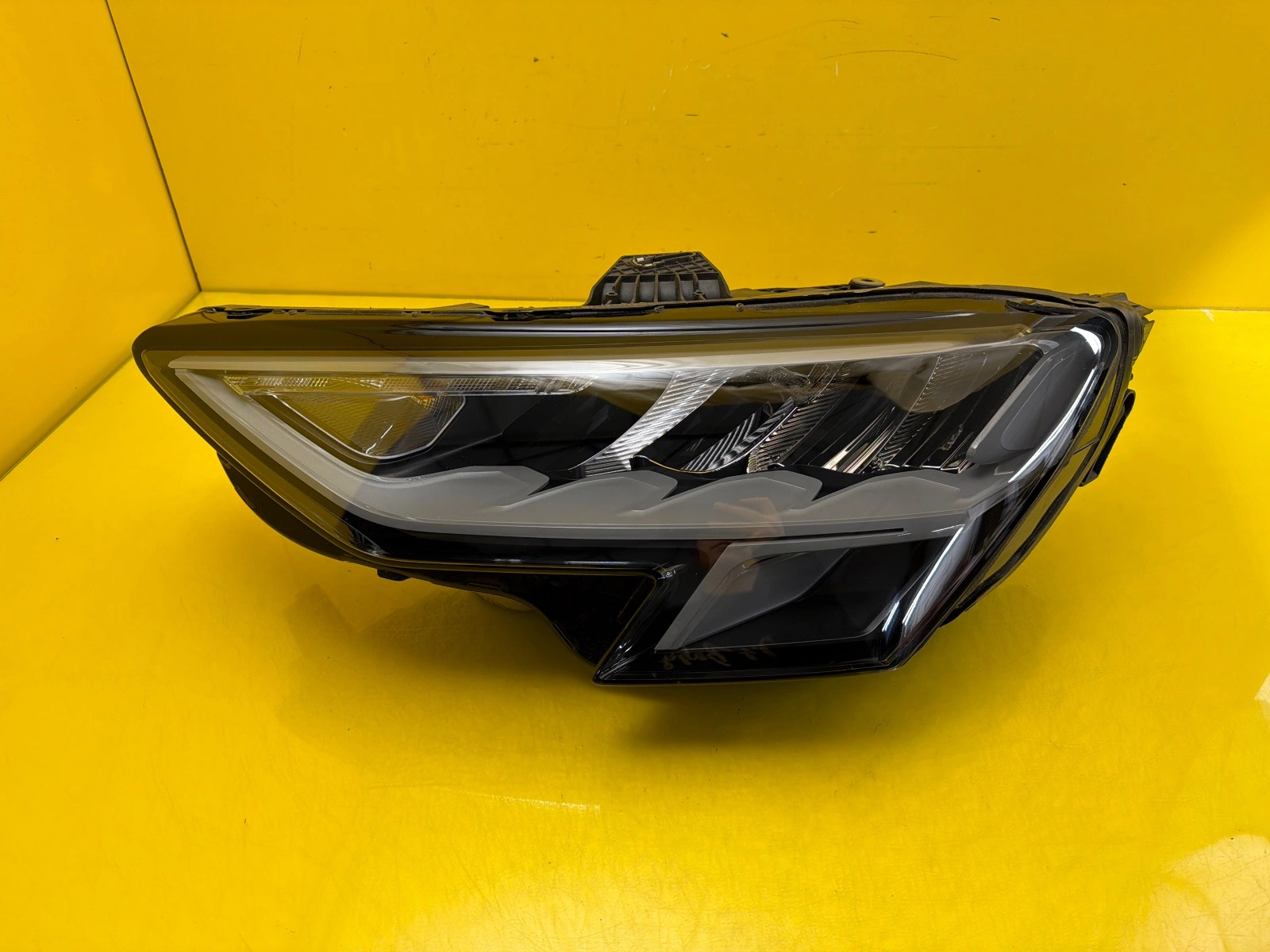 Reflektor Lampa Lewa Audi A3 8Y Full Led 8Y0941011 Autolamps Reflektor Lampa Lewa Audi A3 8Y Full Led 8Y0941011